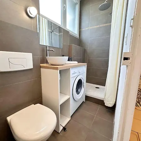 2 Lumineux En Plein Centre *